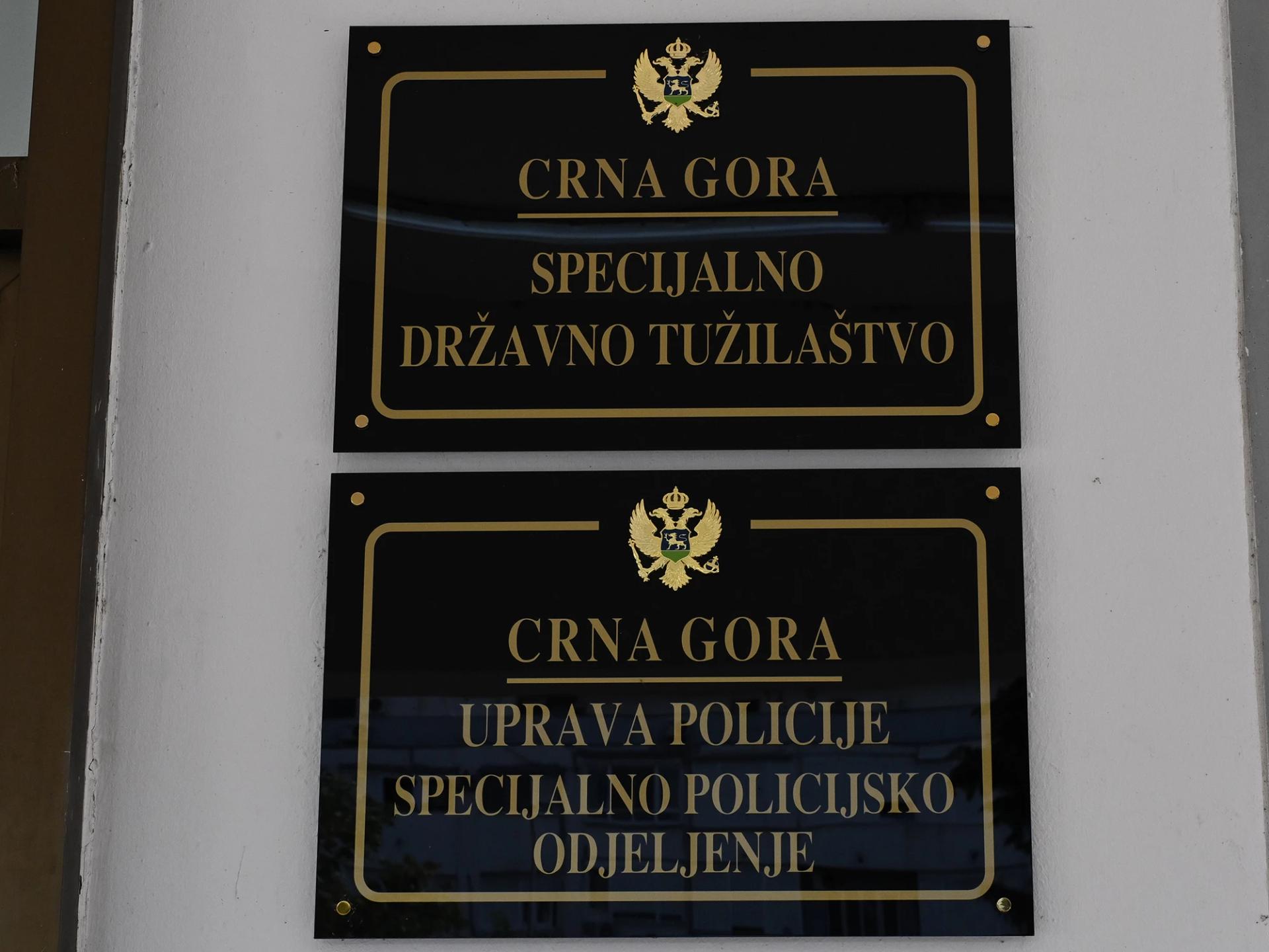 Card banner
